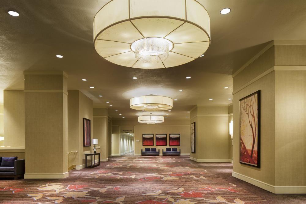Sheraton Downtown Hotel 4*
