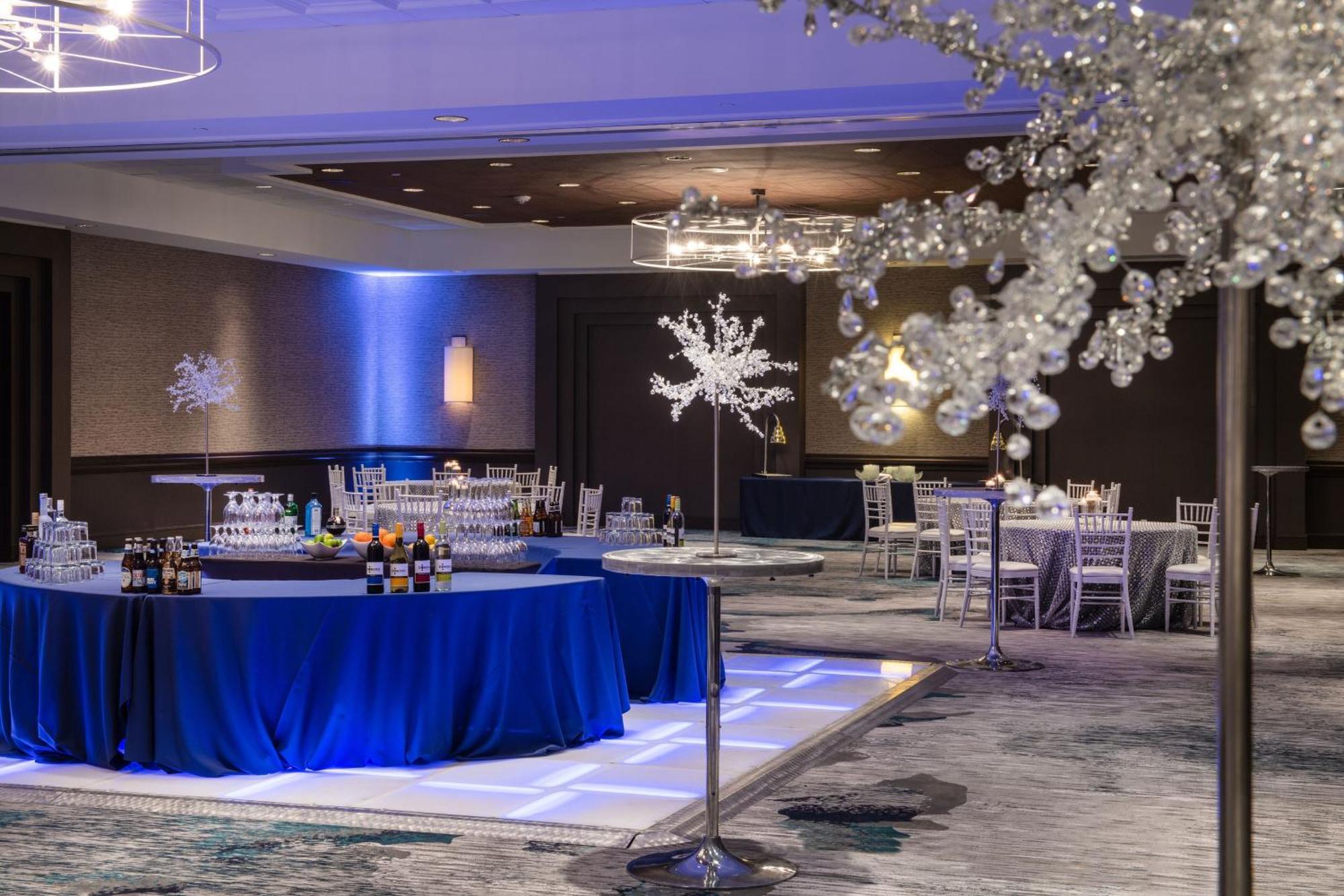 Sheraton Downtown Hotel 4*