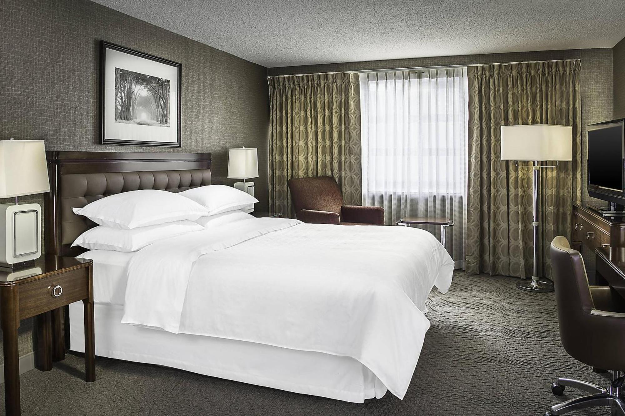 Sheraton Downtown Hotel 4*